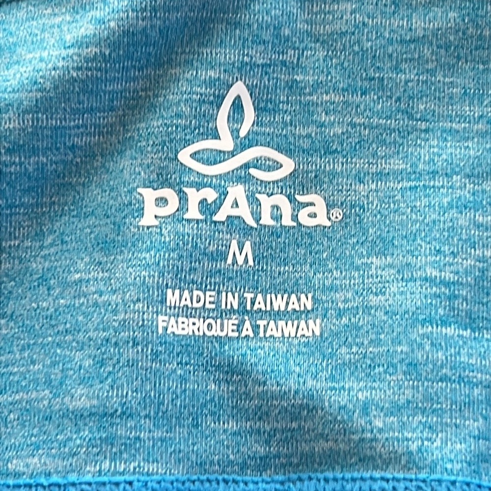 Prana Blue Capri Cropped Athletic Leggings with Stretchy Fabric & cuff detail M - Picture 6 of 9